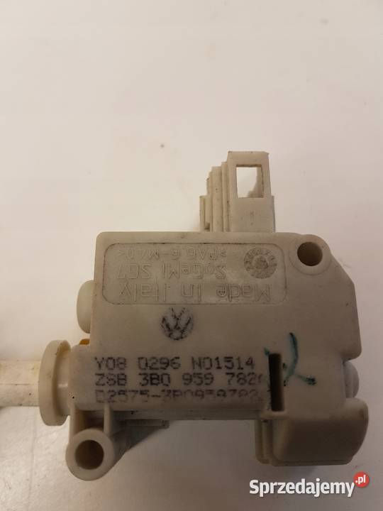 SIŁOWNIK SCHOWKA AUDI A6 C6 LIFT 3B0959782A Przystajń