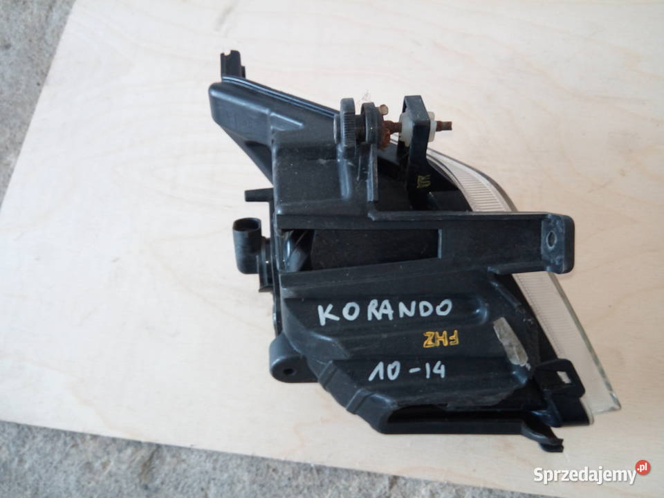 SSANGYONG KORANDO III 2010 Halogen Prawy
