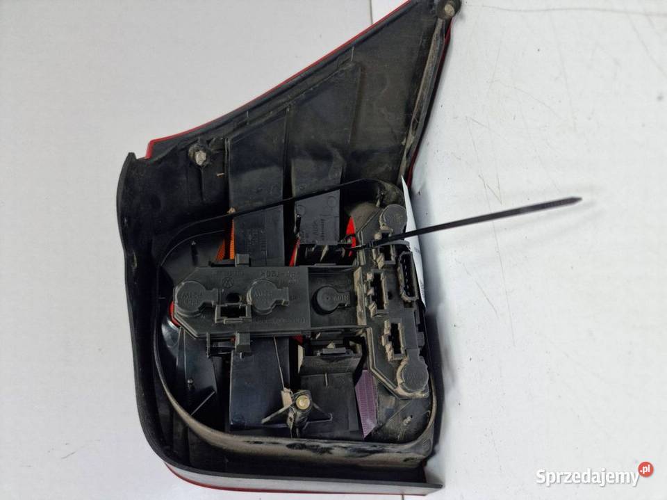 LAMPA LEWA TYŁ VOLKSWAGEN GOLF IV Lipno