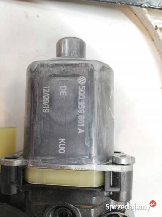 MECHANIZM SZYBY LEWY TYŁ SEDAN 0130822715 Skoda Mechanizmy opuszczania szyb Części samochodowe