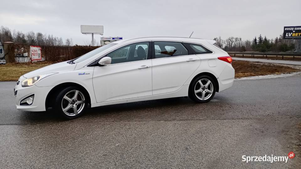 I40 2012 Navi Keyless 17 nieuszkodzony Wsola sprzedam