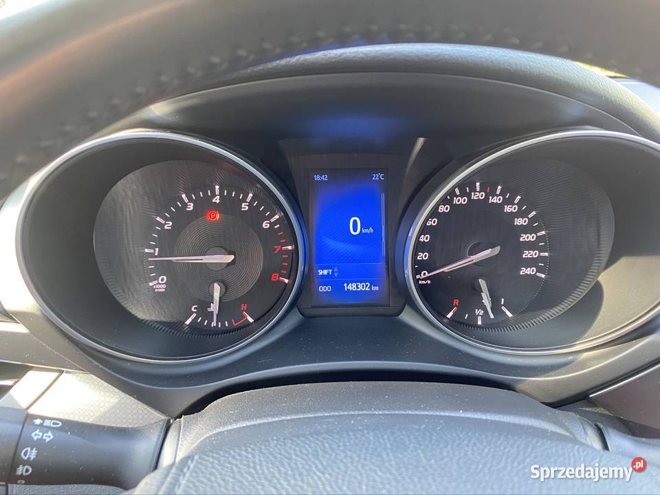 Sprzedam Toyota Avensis 18 sedan srebrna benzyna gniazdo SD Rzepin sprzedam