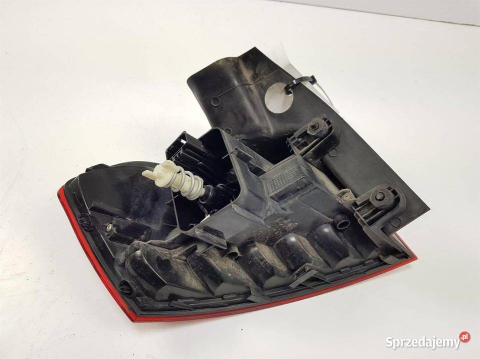 LAMPA PRAWA TYŁ VOLKSWAGEN PASSAT B8 Lipno