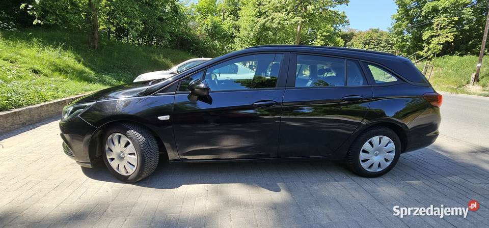Opel Astra Sports Tourer 16 CDTi 110 kombi 2018 Chełmno