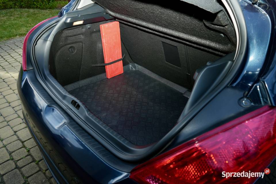 Peugeot 308 lift 2012 super wyposażenie elektryczne szyby Wieliczka sprzedam