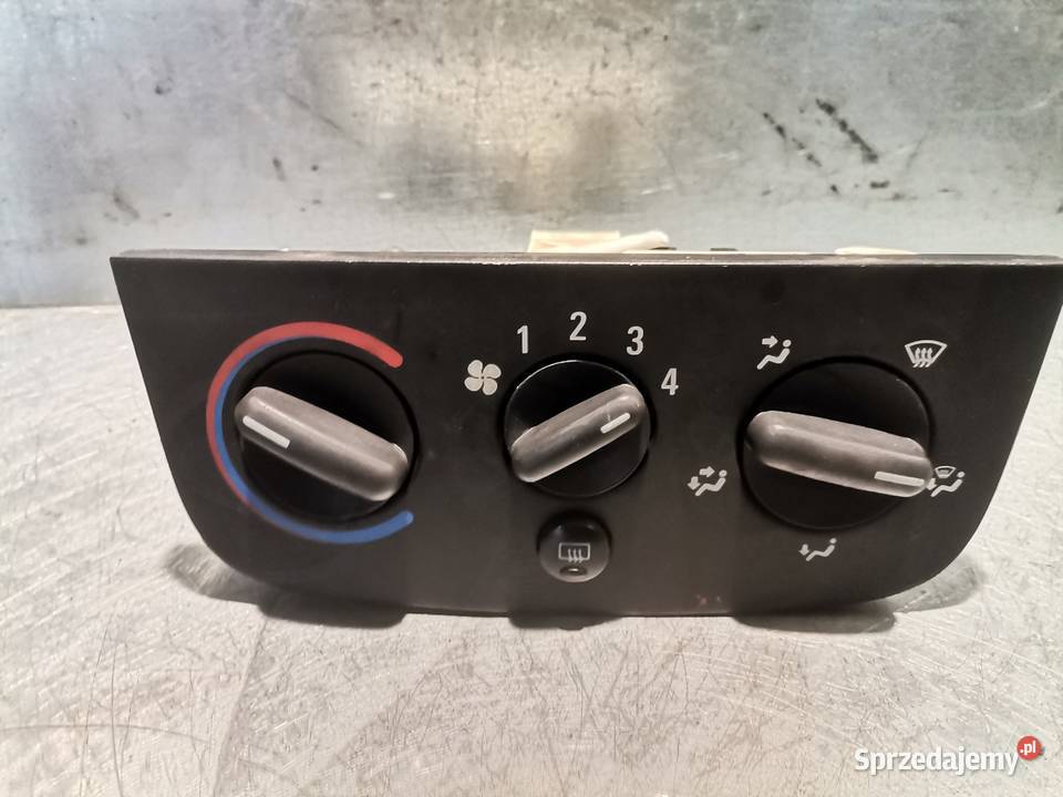 PANEL NAWIEWU OPEL CORSA C Rok produkcji 2002 Nowy Sącz