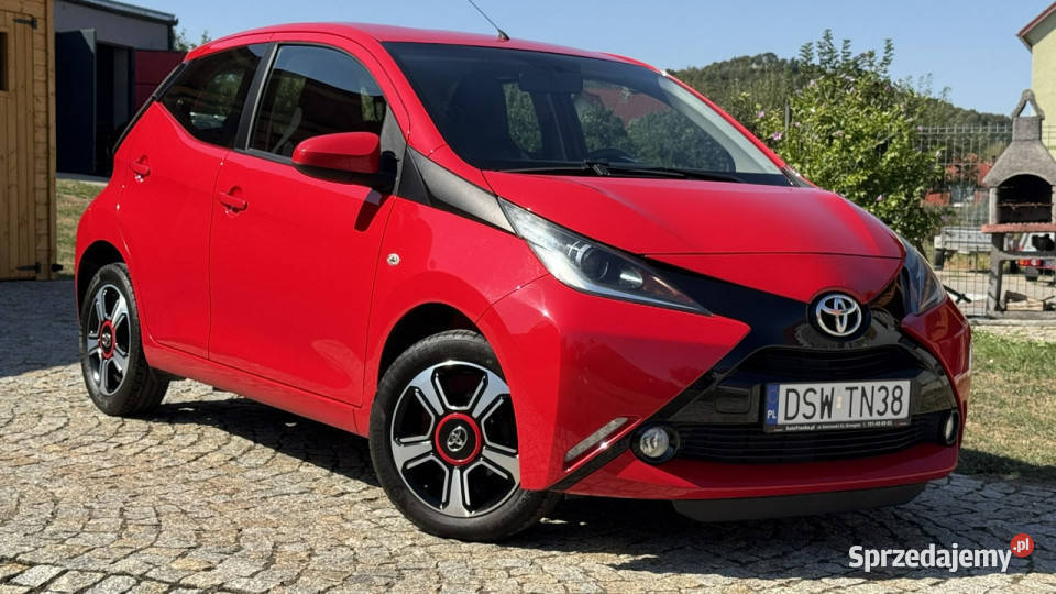 Toyota Aygo 10 Benz 70 z Niemiec KAMERA 5 Drzwi czerwony