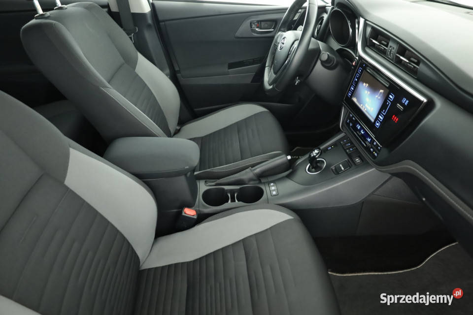 Toyota Auris Hybrid Piaseczno