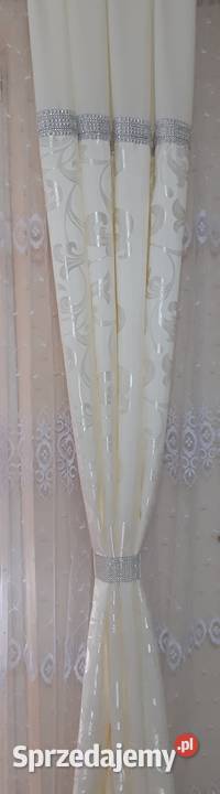 Zasłony kremowe z błyszczącym wzorem Wystrój okien