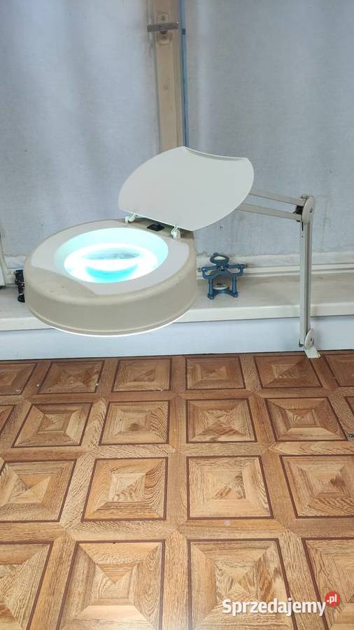 Lampa biurkowa z lupą Kraków