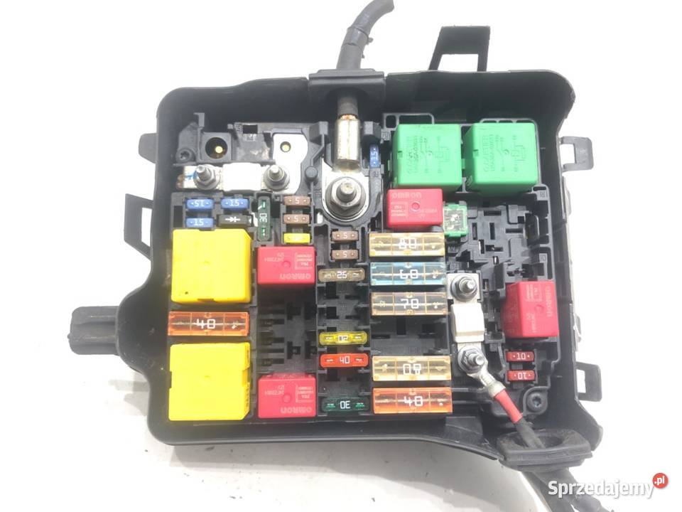 SKRZYNKA BEZPIECZNIKÓW PEUGEOT 2008 I Crossover