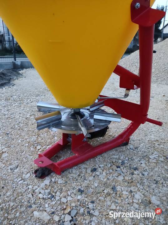 Mocny Rozsiewacz nawozów lejek kosz 200500L Lublin