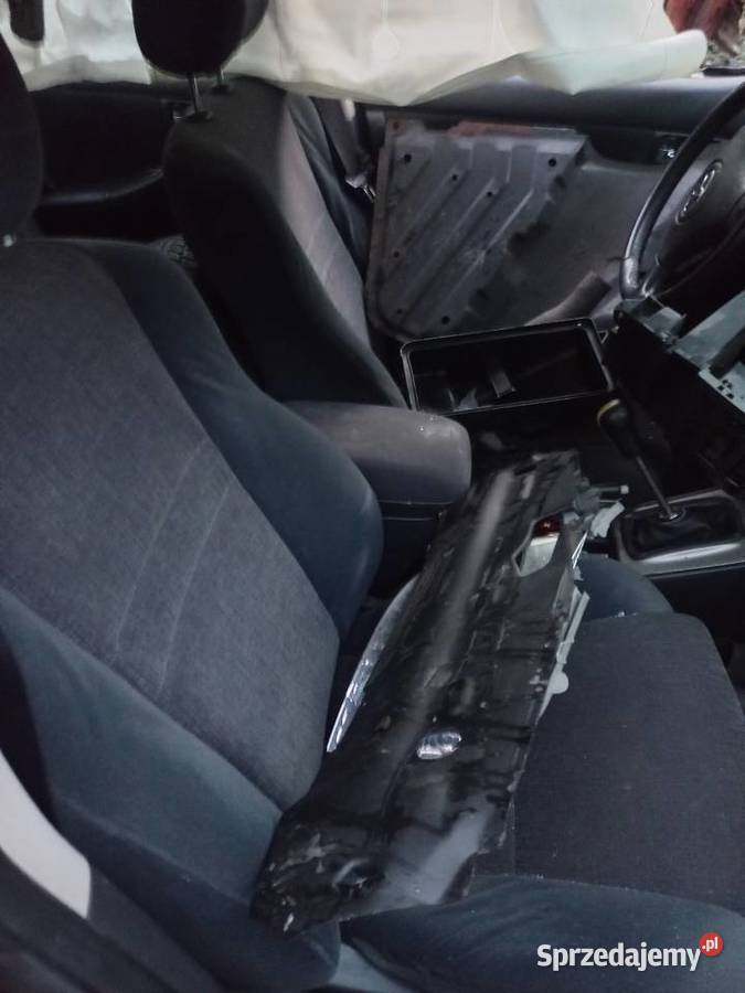 Toyota corolla d4d werso Lampy tylne drzwi deska Lampy tylne sprzedam