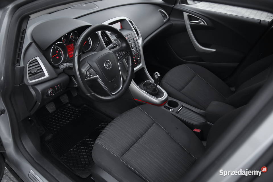 Opel Astra J Kombi 14 Turbo Enjoy 140 SZWAJCAR manualna Zgierz
