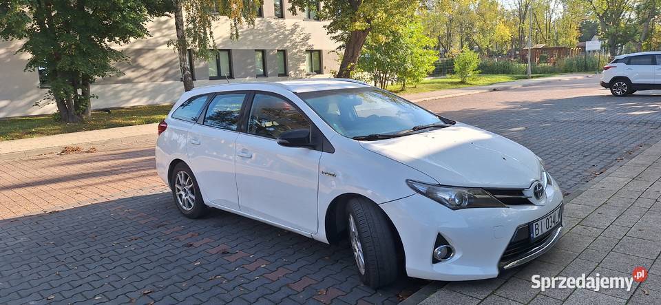 Toyota Auris hybrid Gaz LPG Radzymin