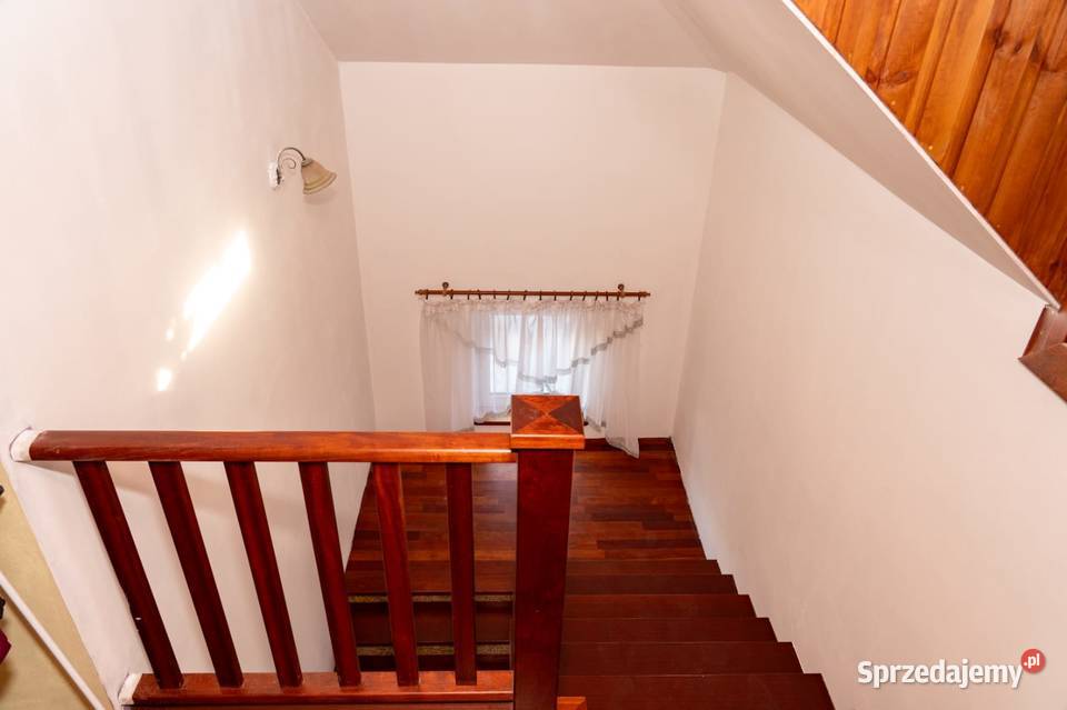 Dom wolnostojący 205m2 z ogrodem Gościcino Liczba pokoi 3