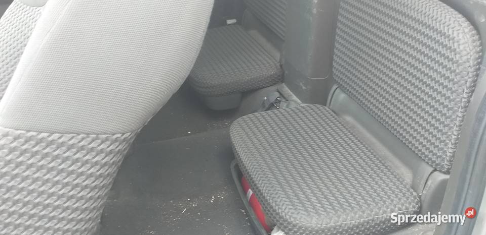 Niezawodny Nissan Frontier nieuszkodzony Warszawa