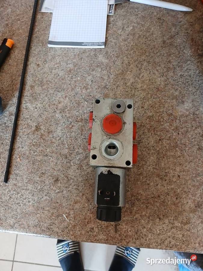 Elektrozawór hydrauliczny 62 prxepływ oleju 50l Łódź sprzedam