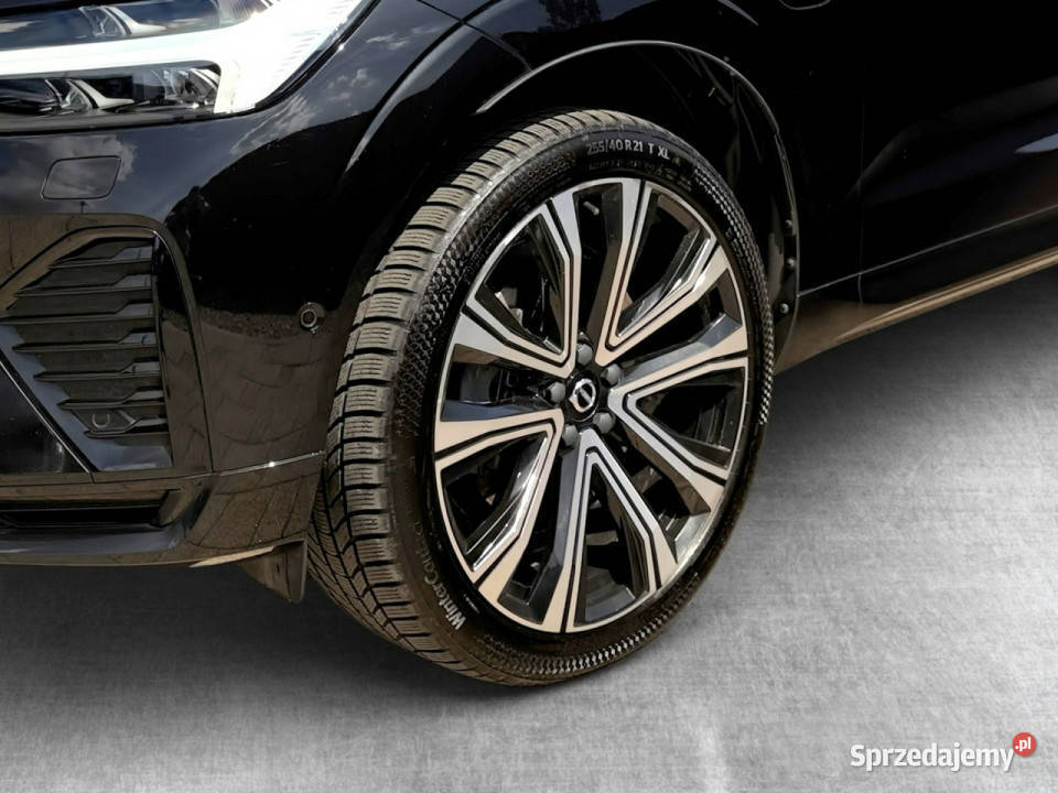 Volvo XC 60 RECHARGE panorama 4x4 kamery 360 acc