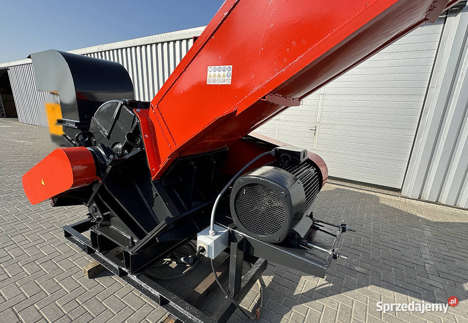 Rębak Rozdrabniacz do drewna bębnowy