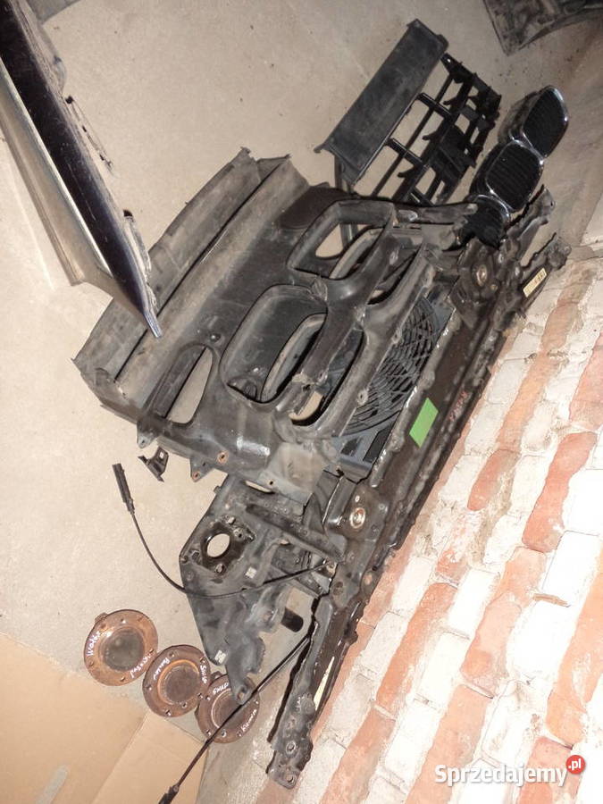 Obydowa osłona plastik pasa chłodnicy BMW E39 Wieluń