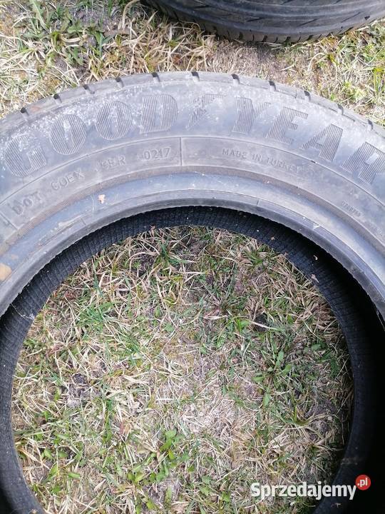 Opony 2x Goodyear EfficientGrip Compact 17565R14 Radom sprzedam