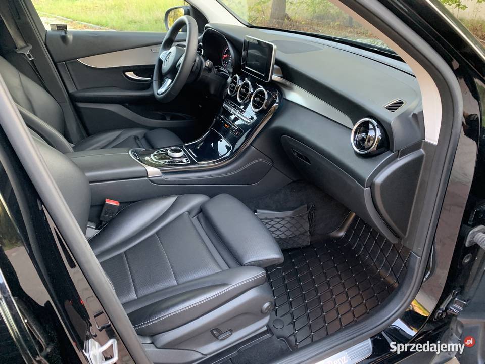 Mercedes GLC 220d 4 matic 9G salon pierwszy Józefów