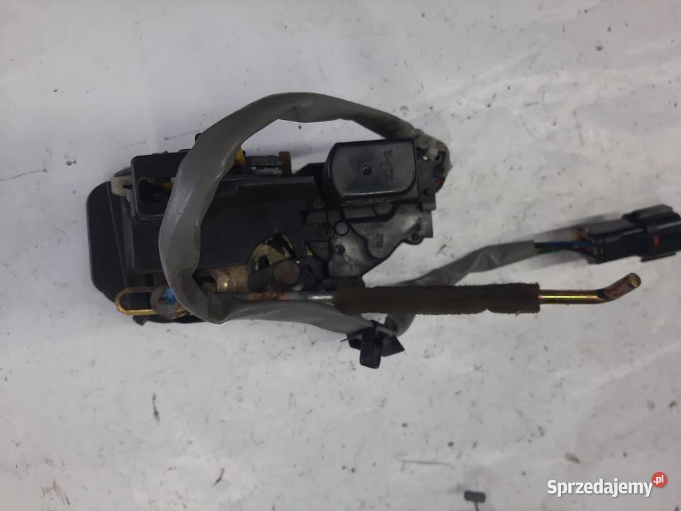 Kia Carens II Zamek Drzwi Prawy Przód Ksawerów