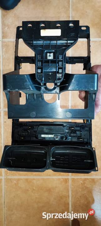 Konsola środkowa ramka radia Ford Mondeo mk3