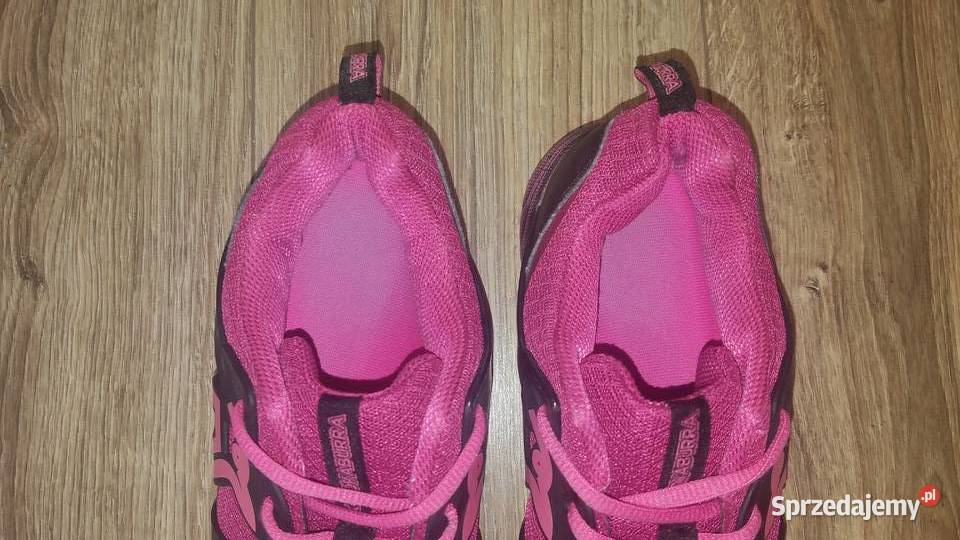 Buty KOOKABURRA 3940 25 stan czerwone sportowe inna Białystok