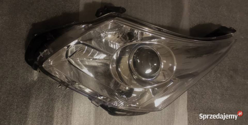 TOYOTA AVENSIS T27 Reflektor Lewy Prawy Przód Warszawa sprzedam