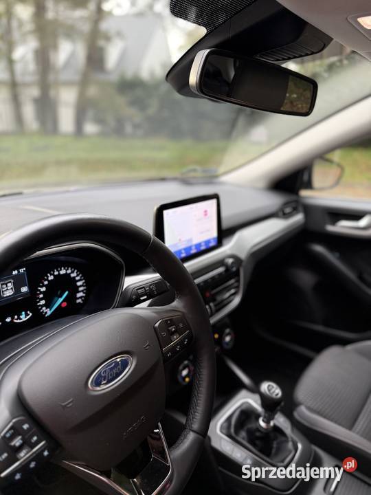 Ford Focus 2021 sedan Titanium 10 EcoBoost nieuszkodzony