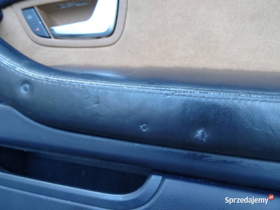AUDI A8 D3 0305 TAPICERKA BOCZKI DRZWI Przemęt sprzedam