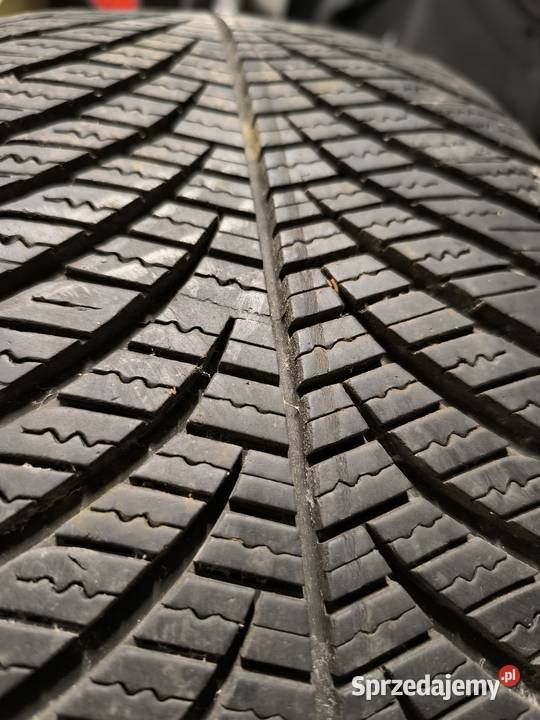 235 45 18 sprzedam