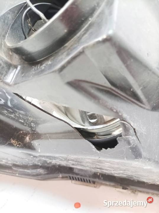 LAMPA PRZÓD LEWA EU USZKODZONA Opel Astra III