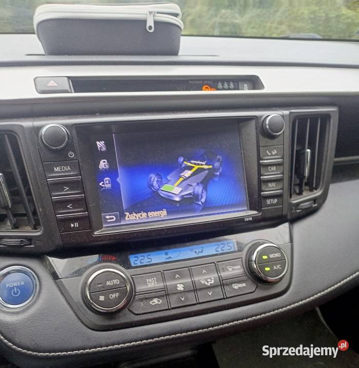 TOYOTA RAV4 HYBRID PREMIUM 4X2 KOMBI VIII 25 155 Rok produkcji 2017 Pławna Dolna