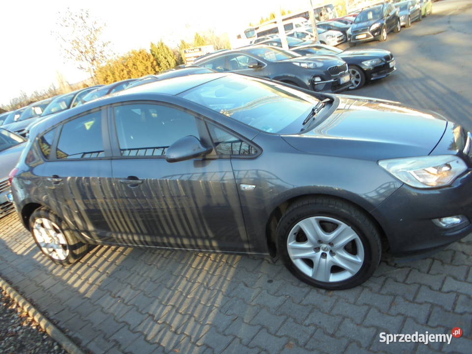 Opel Astra J 2010 2019 14 Turbo Cosmo 140 światła przeciwmgielne