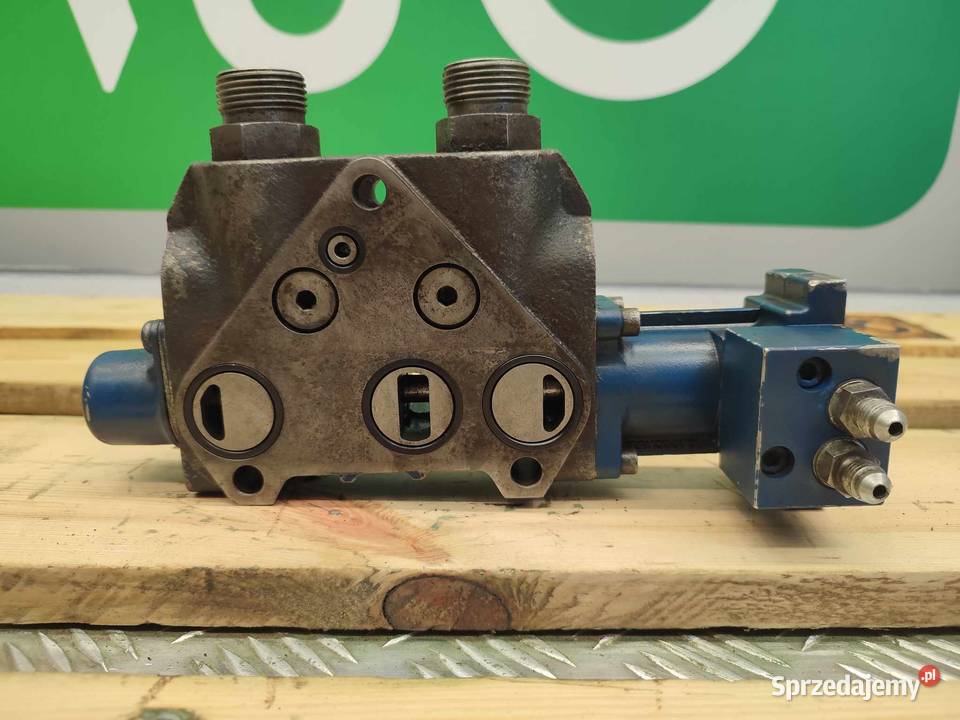 Sekcja rozdzielacza Holland LM 5060 131702153 Wilkowo