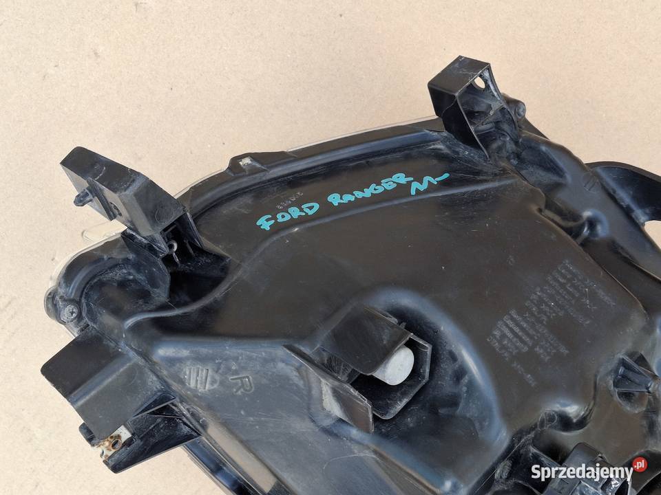 FORD RANGER III MK3 REFLEKTOR PRAWY LAMPA PRAWA osobowe Lampy przednie Bieleń