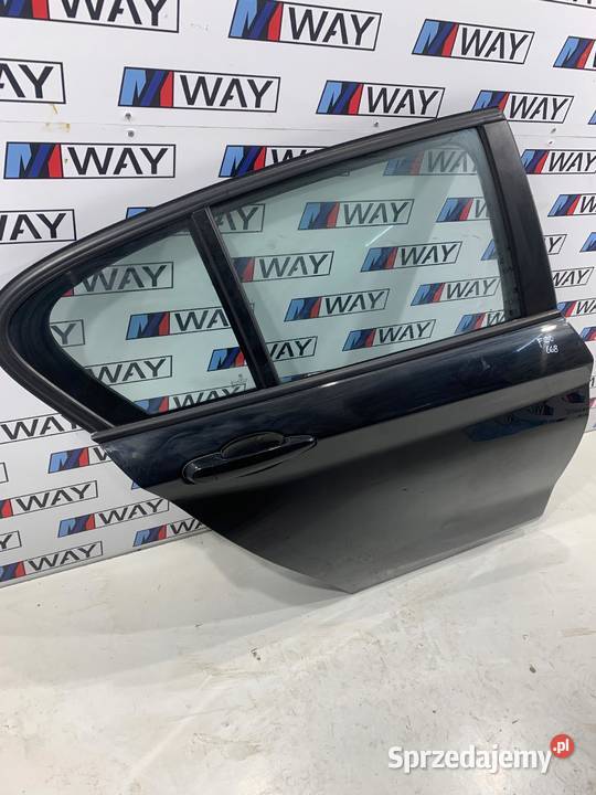 BMW 1 E87 DRZWI PRAWY TYŁ TYLNE PRAWE 668