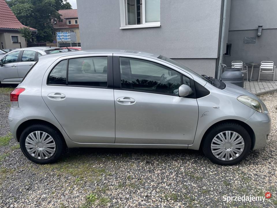 Toyota Usris 2009 5drzwi klima komputer super pierwszy właściciel Jelenia Góra