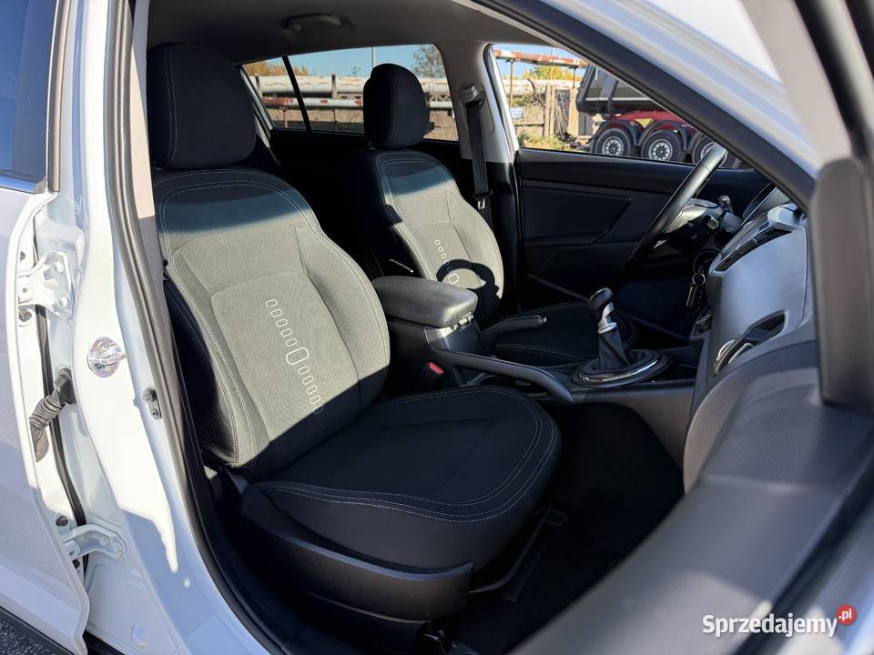 Kia Sportage 16 BENZYNA Klimatyzacja Nawigacja Konin
