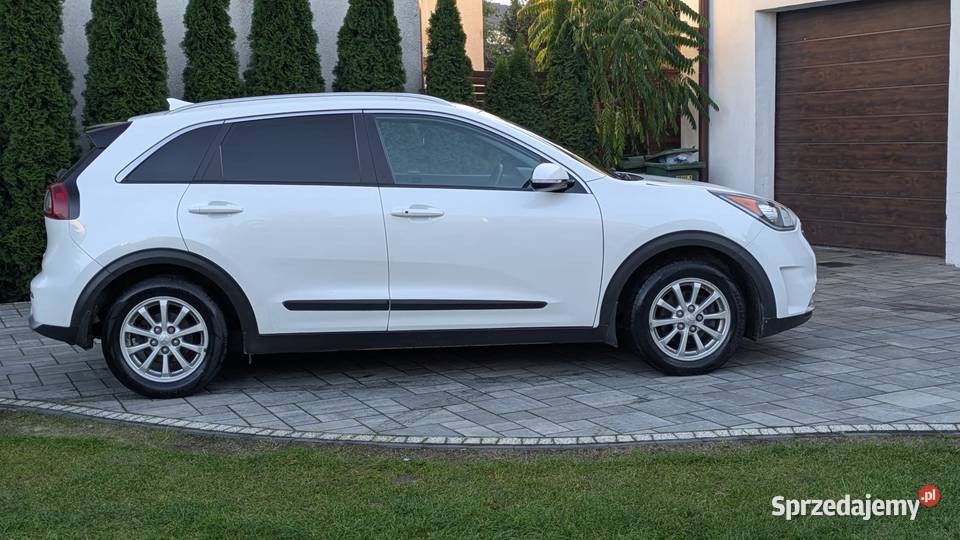 KIa Niro hybryda przebieg 62 automatyczna Bełżyce