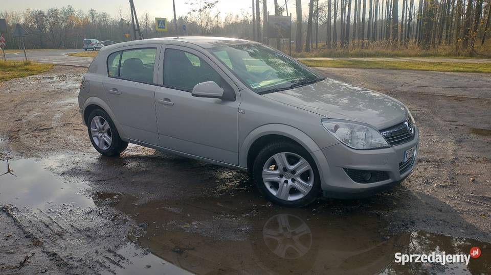 Opel Astra H 16 benzyna 2009R
