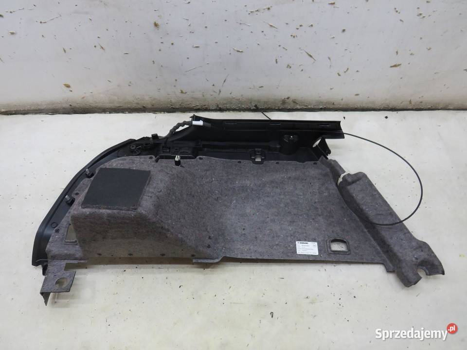 BOCZEK BAGAŻNIKA PRAWY PASSAT B8 KOMBI Tapicerki samochodowe