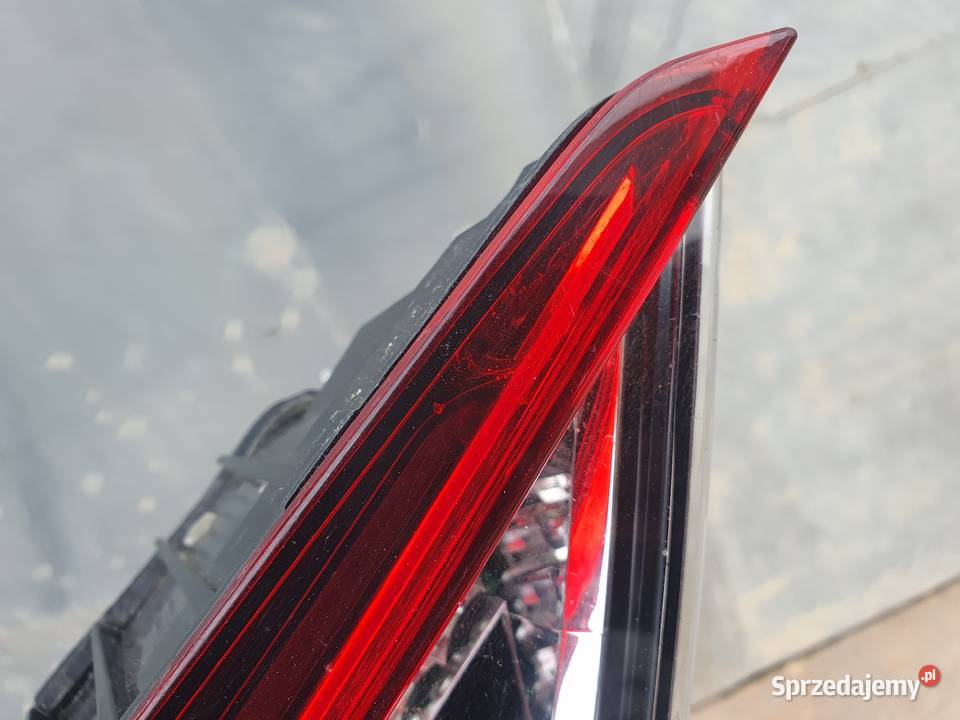 SKODA SUPERB III KOMBI LAMPA LEWY TYŁ LEWA TYLNA Lewe