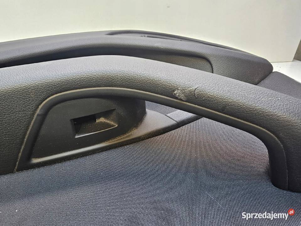 BOCZEK DRZWI PRAWY TYŁ AUDI A4 B9 8W0867318 Przystajń