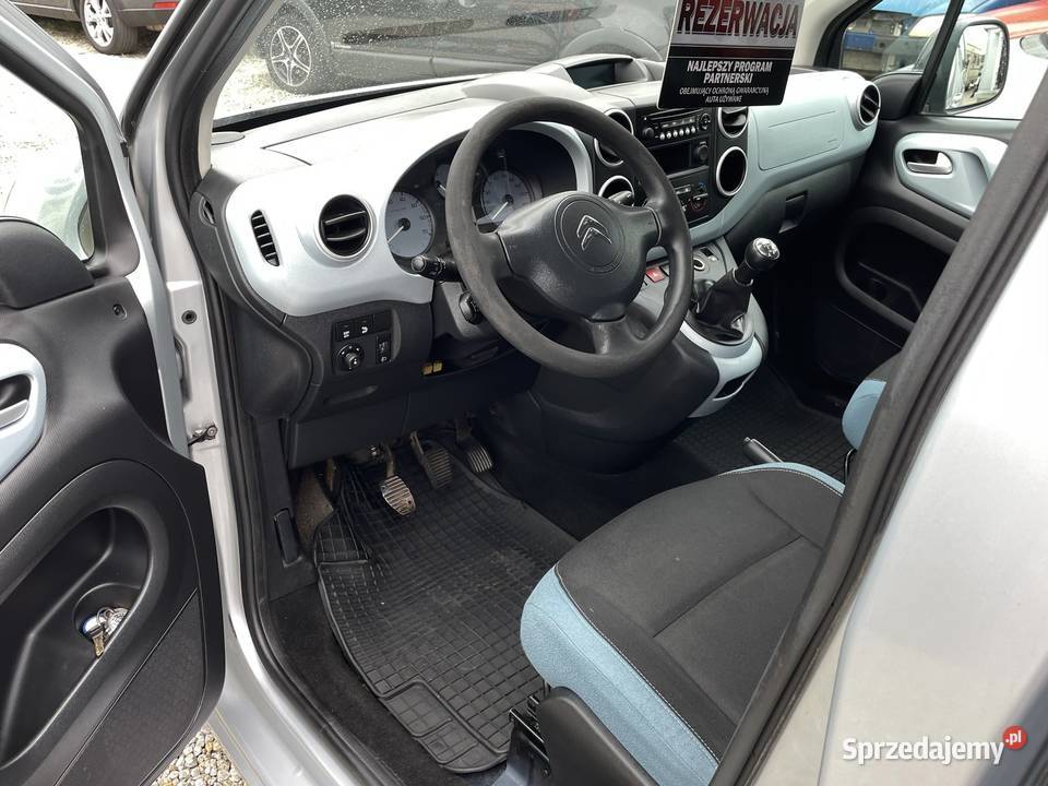 Citroen Berlingo 16 HDI115 zarejestrowany gotowy lakier metallic Chodzież