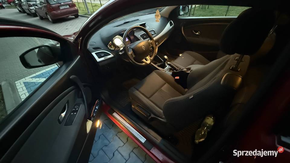 Renault Megane III Coupe 2009 Niski przebieg kurtyny powietrzne Samochody osobowe Konin sprzedam