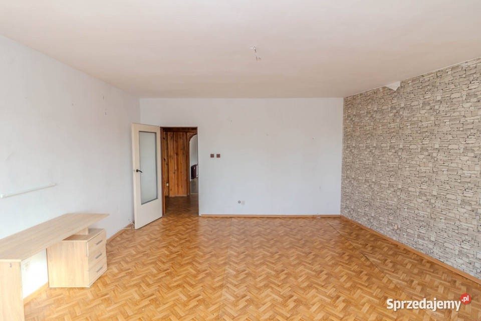 23 pokoje 2 piętro 672m2 Siennieńska sprzedam